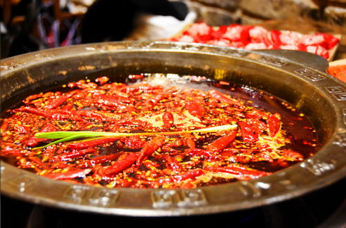 火鍋加盟市場(chǎng)風(fēng)云 盤點(diǎn)十大品牌，為何佩姐火鍋與燜鍋業(yè)態(tài)不在列？